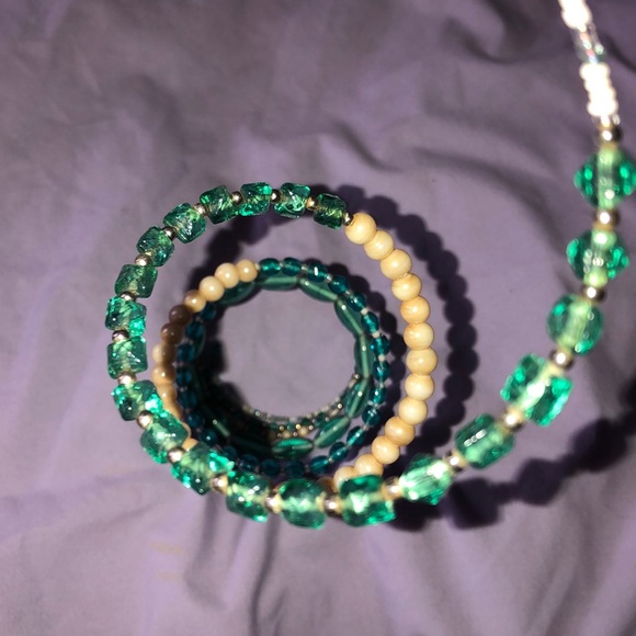 Spring Bracelet - Picture 2 of 3